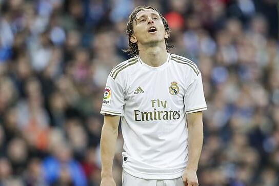 篮球篮网替补球员贡献稳定得分