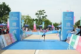 VAR改革：2024-25赛季试行半自动越位技术