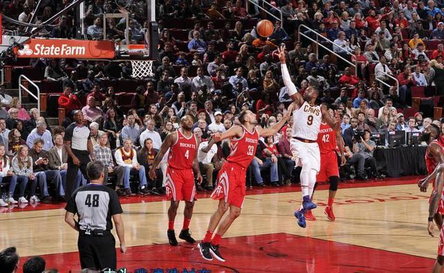 假动作一步 假动作一步